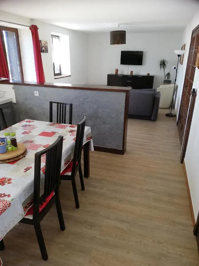 Gite Les Chaumeix Prondines Holiday home